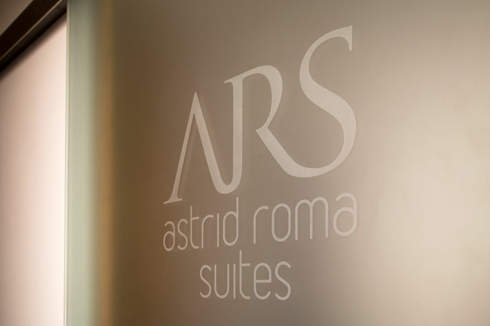 Astrid Roma Suites Bagian luar foto