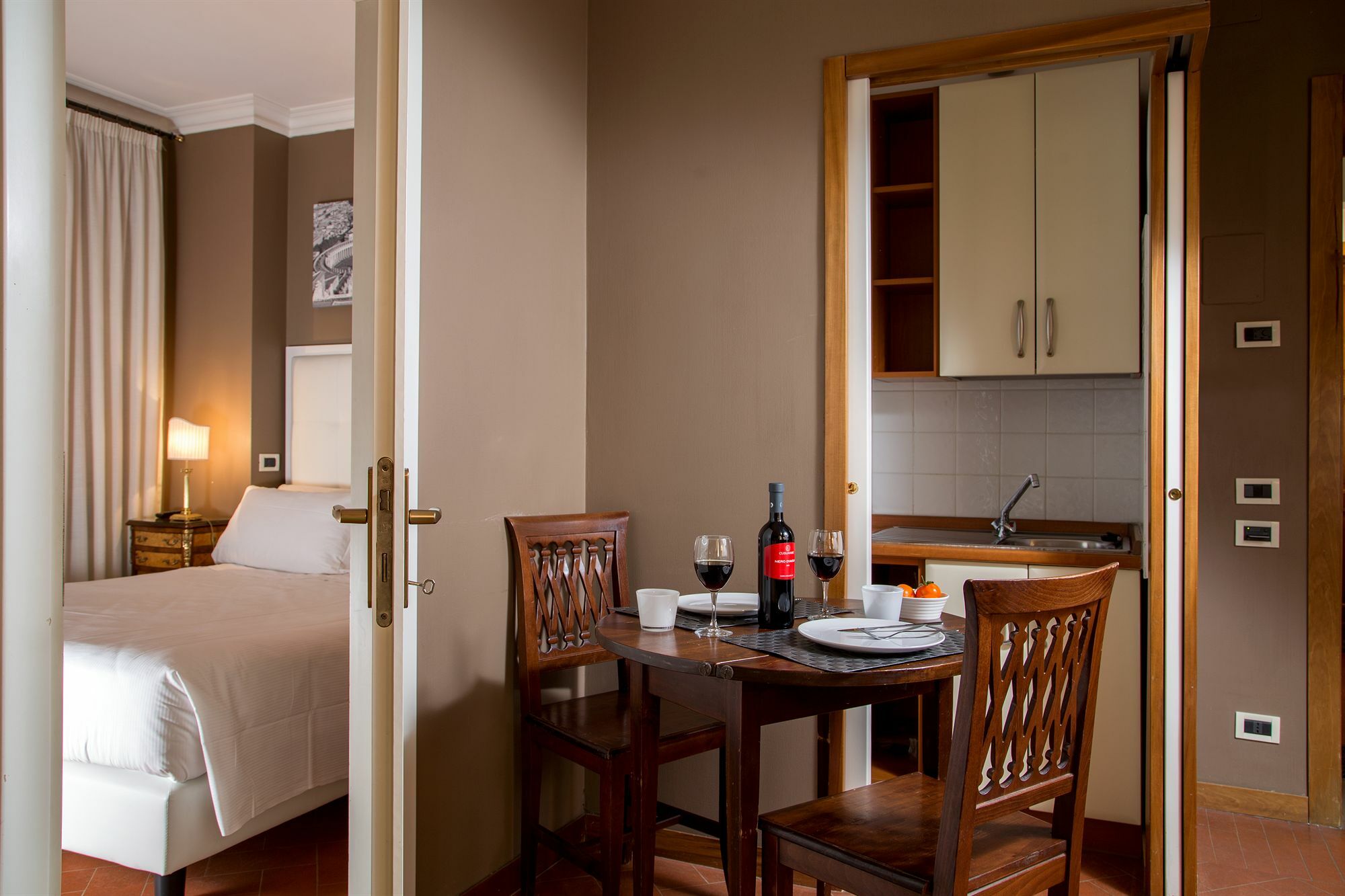 Astrid Roma Suites Bagian luar foto